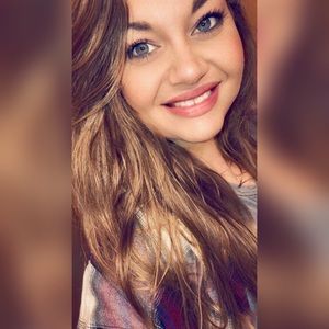 Meet your Posher, Kaelyn